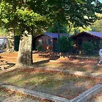 Camping Mobil-home Familial Pour 5 A - Api-1-52-1714 *