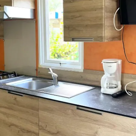 Mobil-home Familial Pour 5 A - Api-1-52-1714 Angicourt