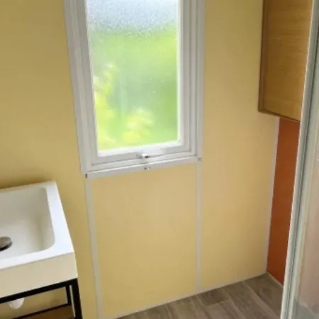 Mobil-home Familial Pour 5 A - Api-1-52-1714 Angicourt