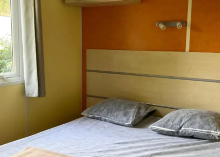 Mobil-home Familial Pour 5 A - Api-1-52-1714 *